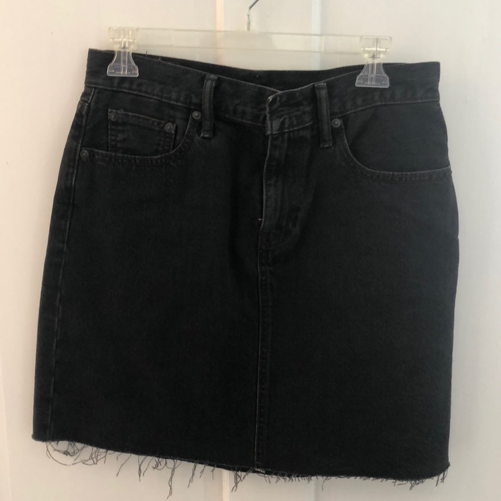 Black denouncing Levi’s skirt